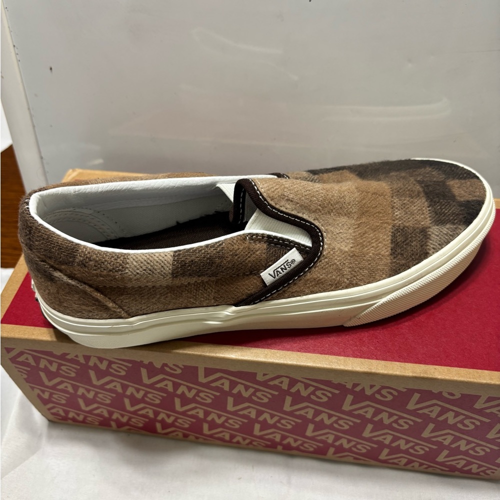 Vans Women's Brown Checkered Slip-On Flats NEW - Picture 3 of 7